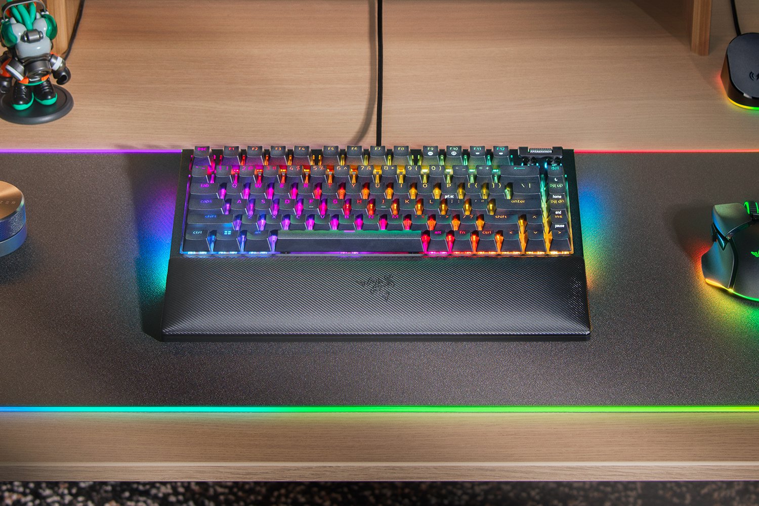 RAZER BLACKWIDOW V4 75% HOT-SWAPPABLE KEYBOARD thumbnail 2